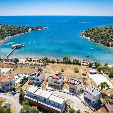 Cedar Villa
